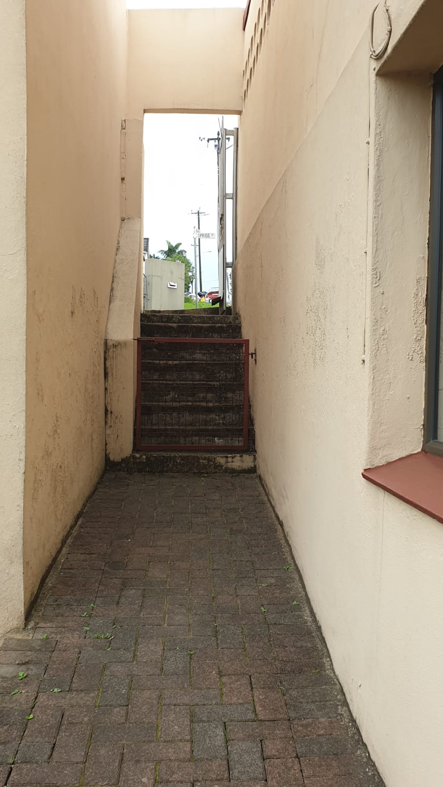 To Let 1 Bedroom Property for Rent in Cambridge Eastern Cape